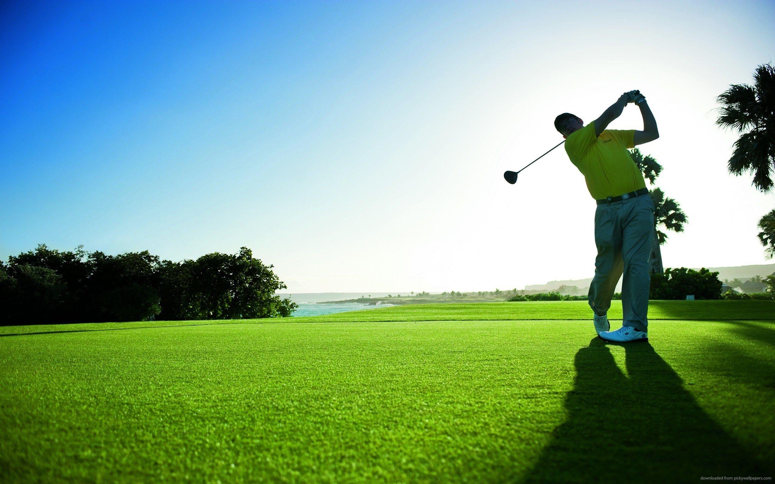 2560x1600 Wallpaper Golf Man Hits The Ball Links At Divi Aruba
