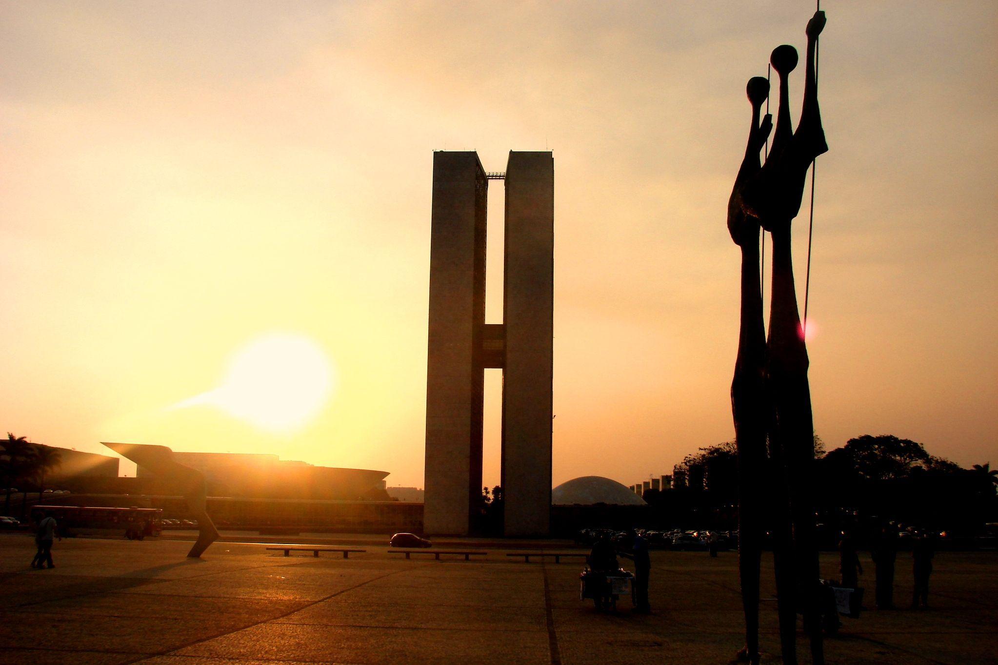 2046x1364 Brasília Wallpaper