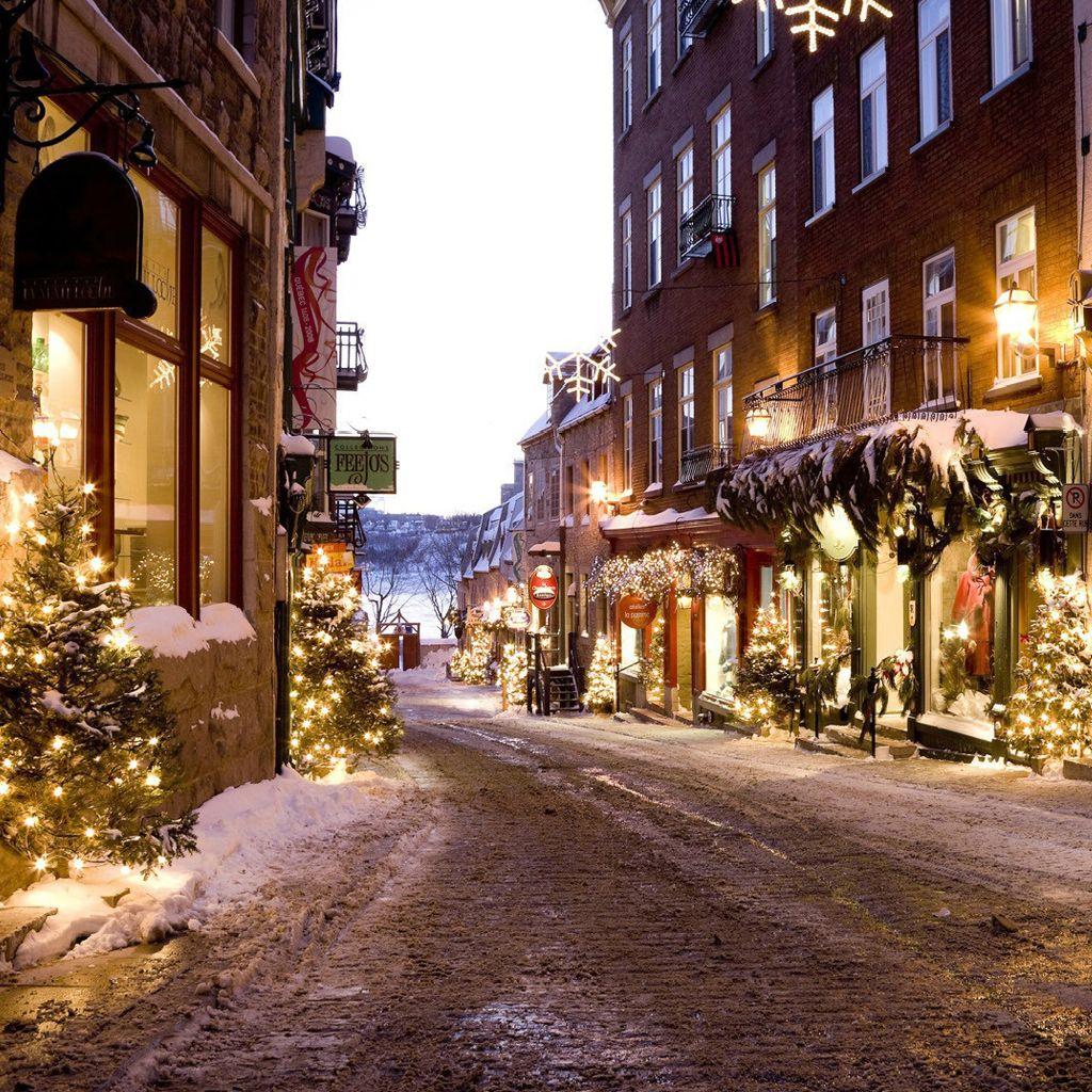 1024x1024 Christmas town iPad Wallpaper Free Download