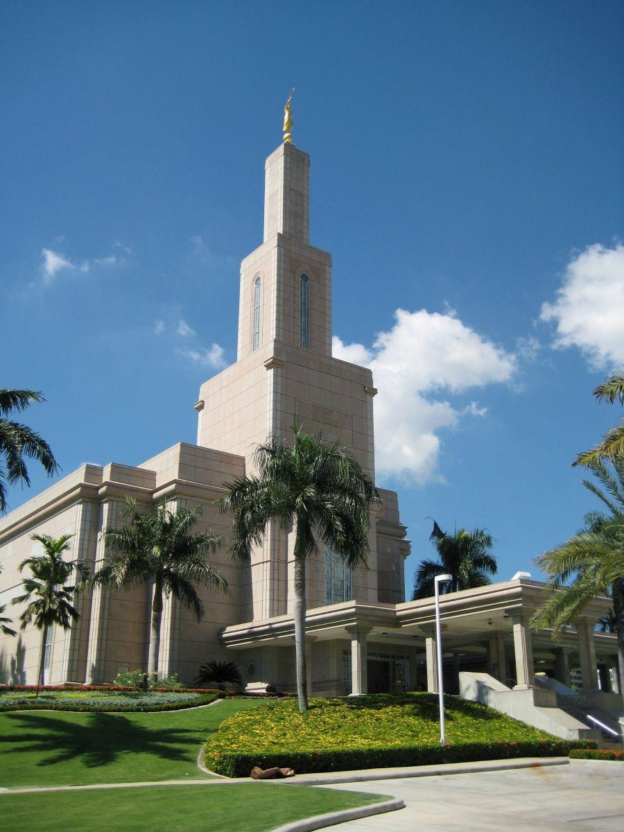 900x1200 Santo Domingo Dominican Republic Temple