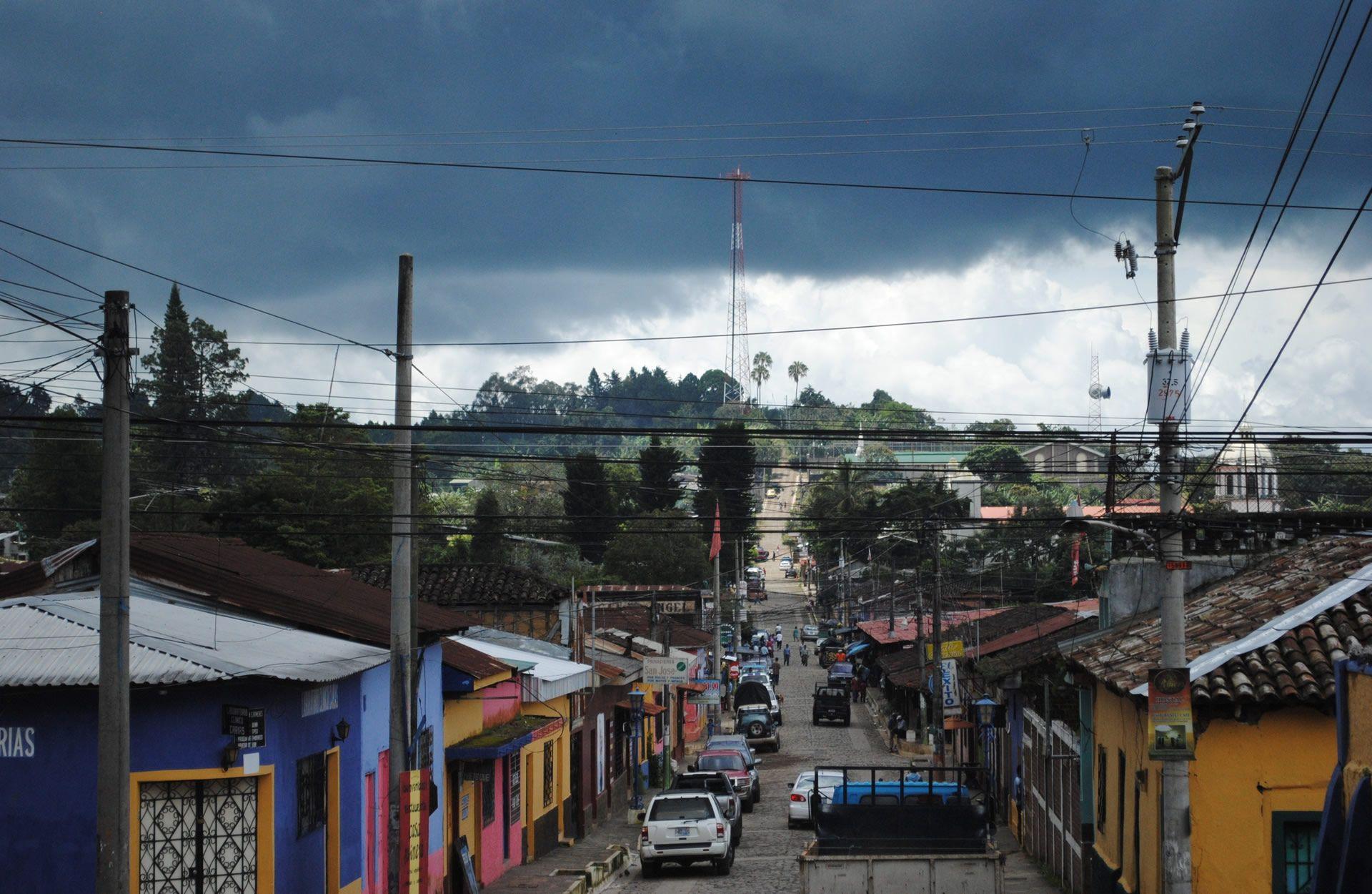 1920x1250 el salvador road and houses. HD Windows Wallpaper