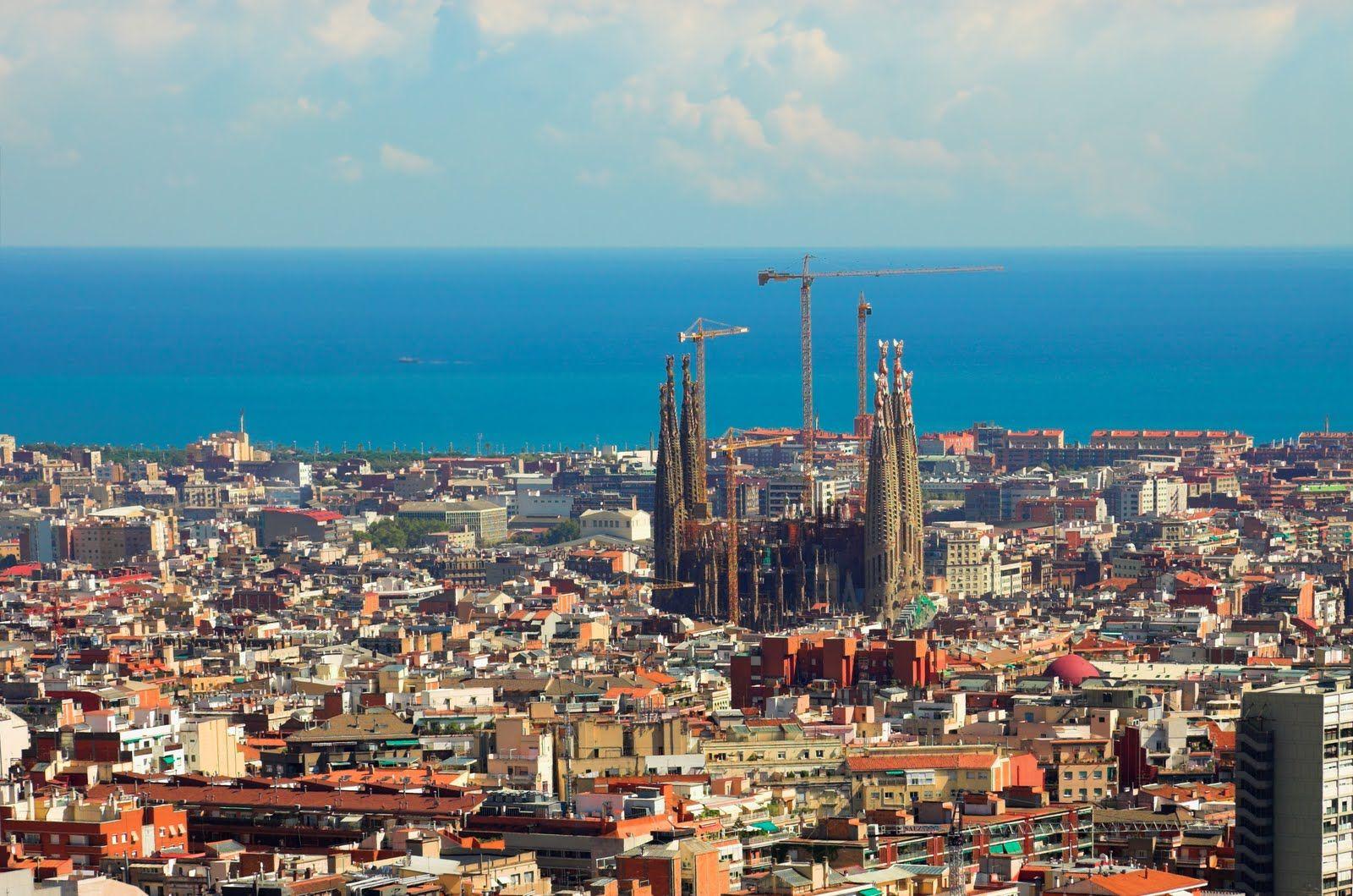 1600x1059 Barcelona, Spain Wallpaper