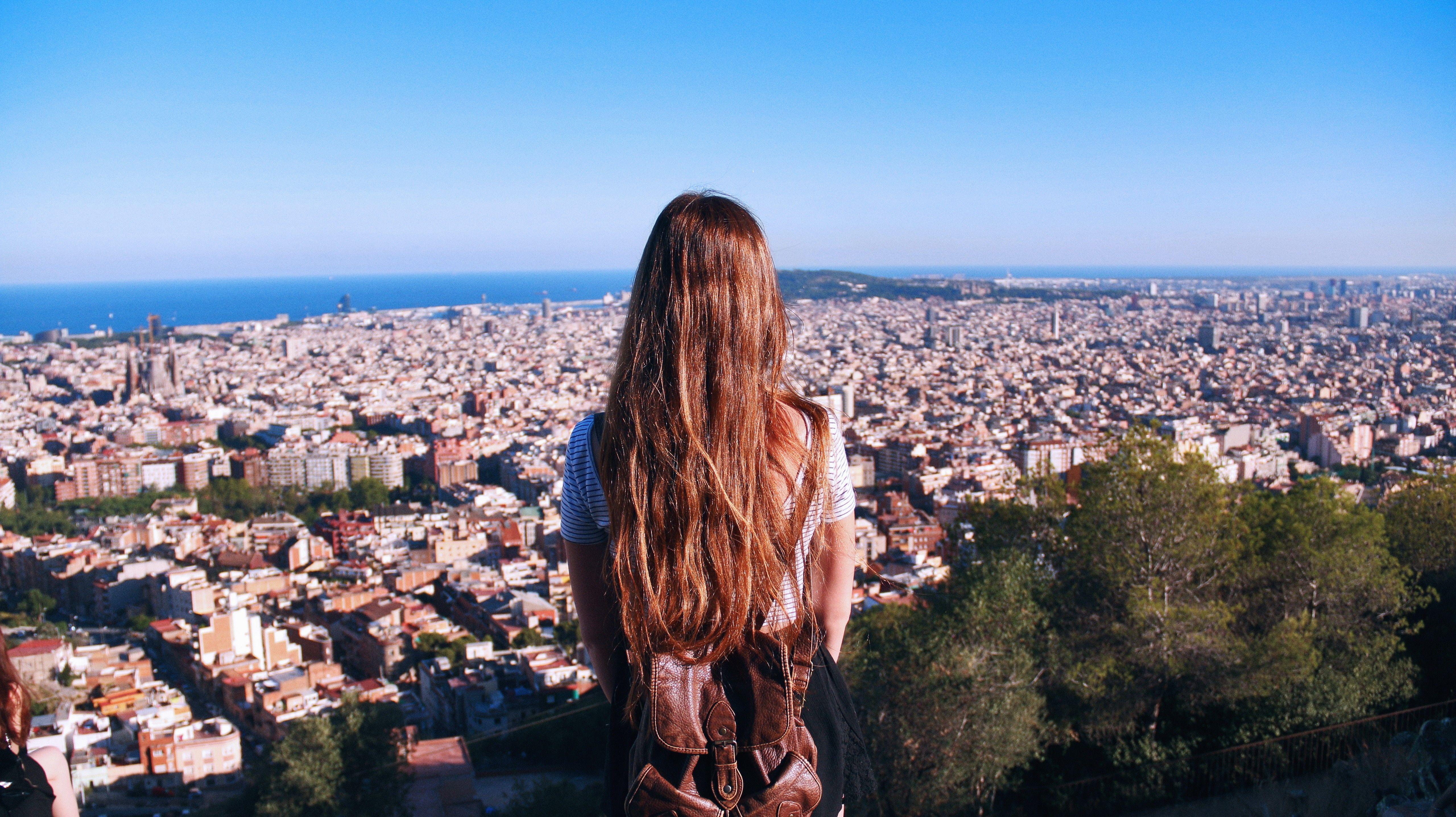 5120x2874 #Barcelona, #people, #city, wallpaper. People wallpaper