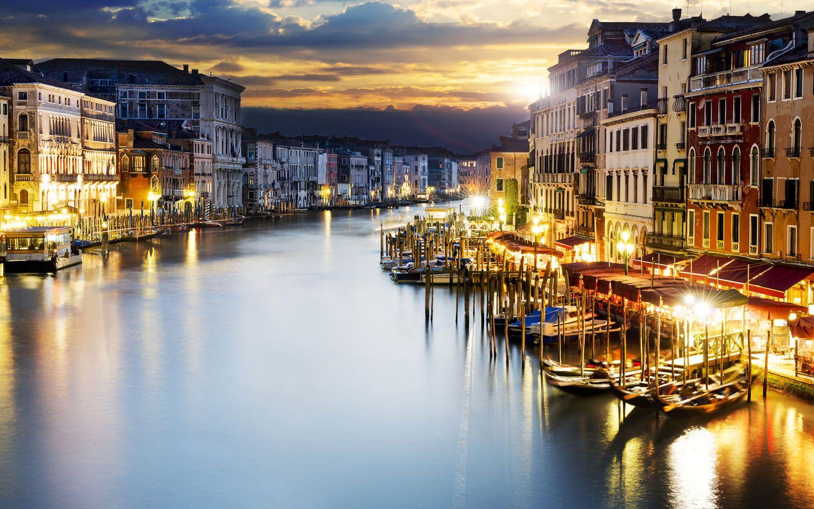 1600x1000 CHEAPEST AIRFARES RIGHT NOW