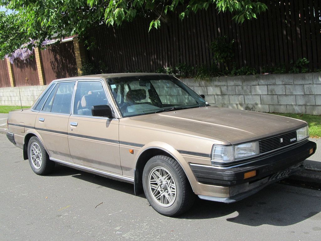 1024x768 Toyota Cressida 2.0L Saloon. LZ6332 These are actually