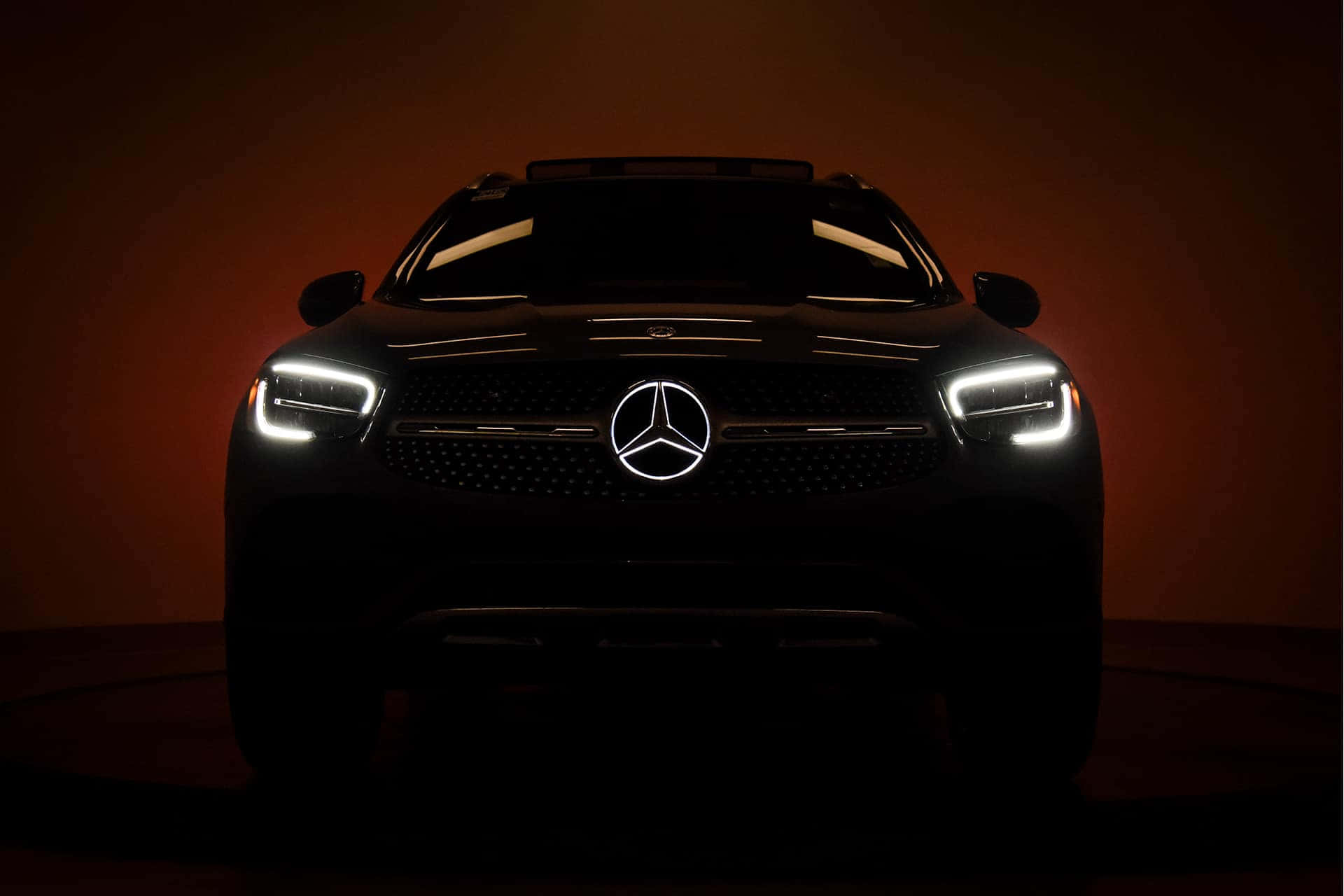 1920x1280 Download Mercedes Benz Gle Black Suv In The Dark Wallpaper