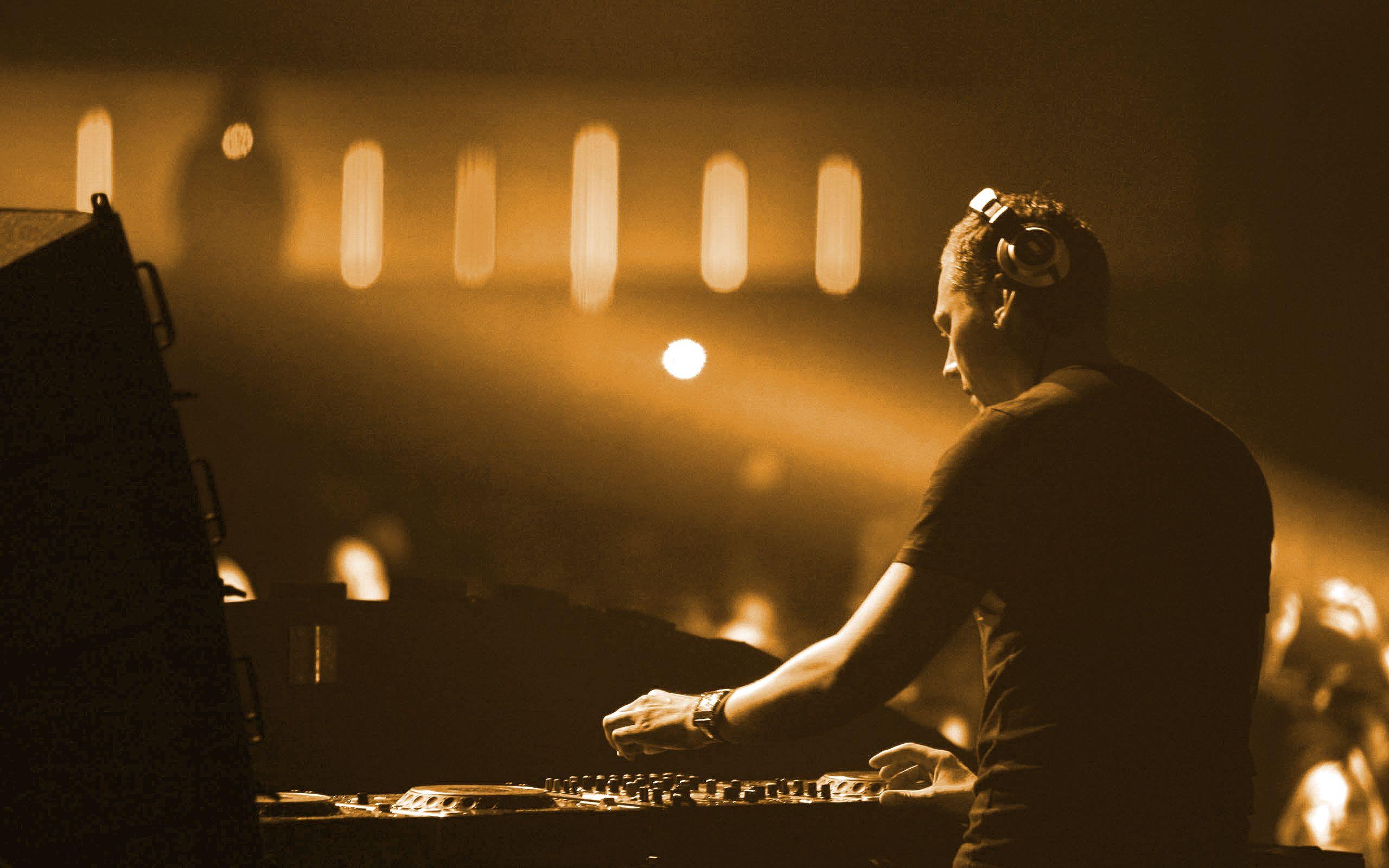 2560x1600 Tiesto
