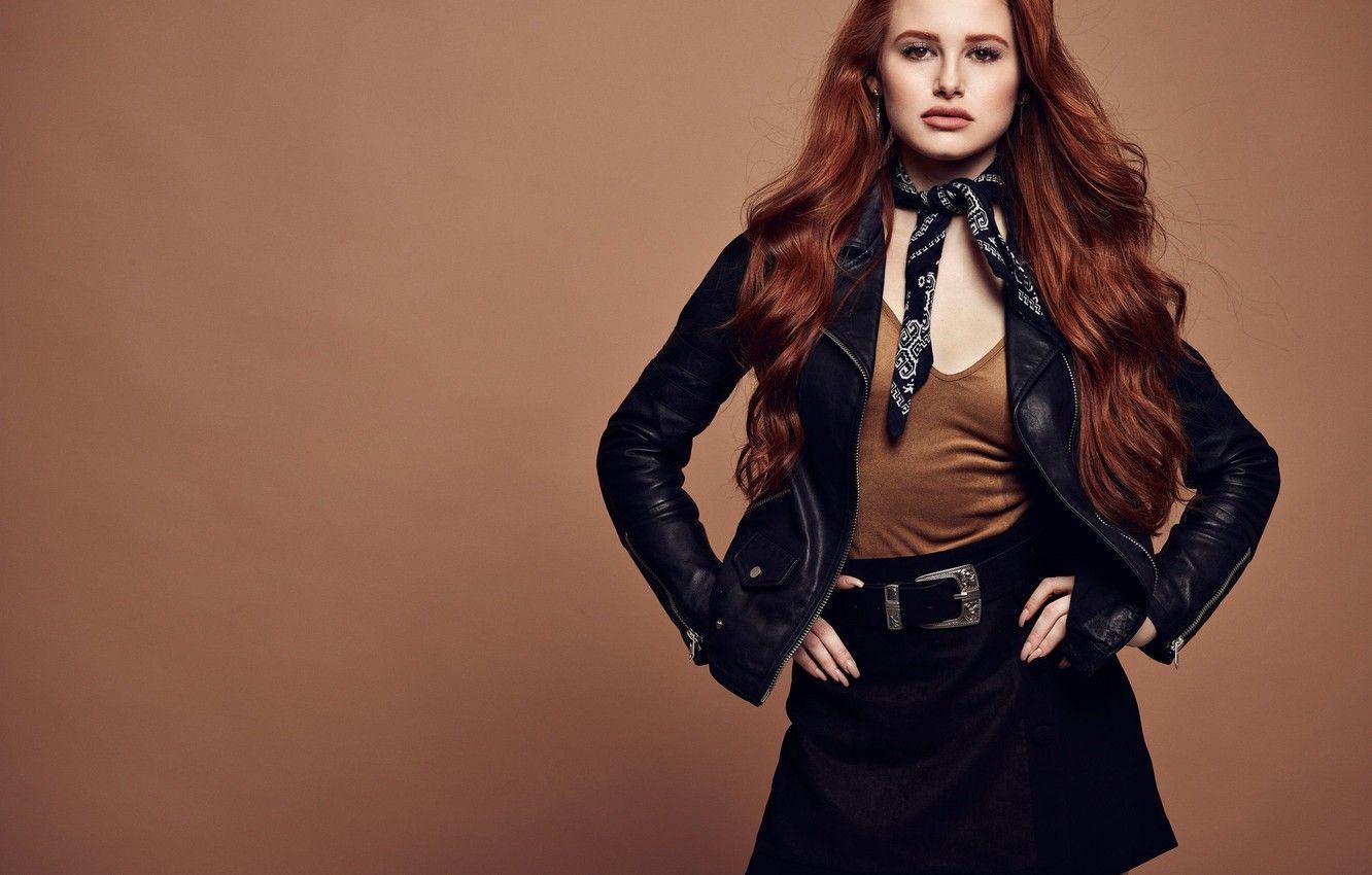 1332x850 Wallpaper look, pose, actress, curls, Madelaine Petsch, Riga