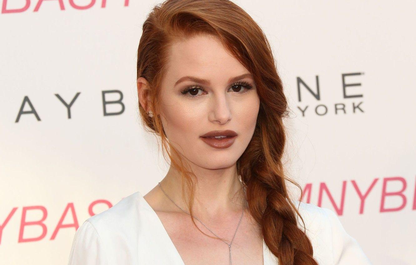 1332x850 Wallpaper look, actress, red, Madelaine Petsch image for desktop