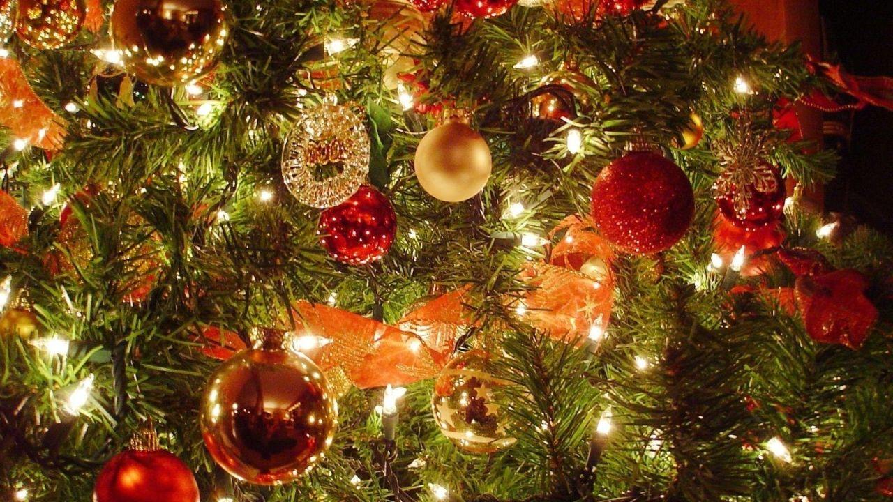 1280x720 christmas tree, christmas decorations, garlands 720P