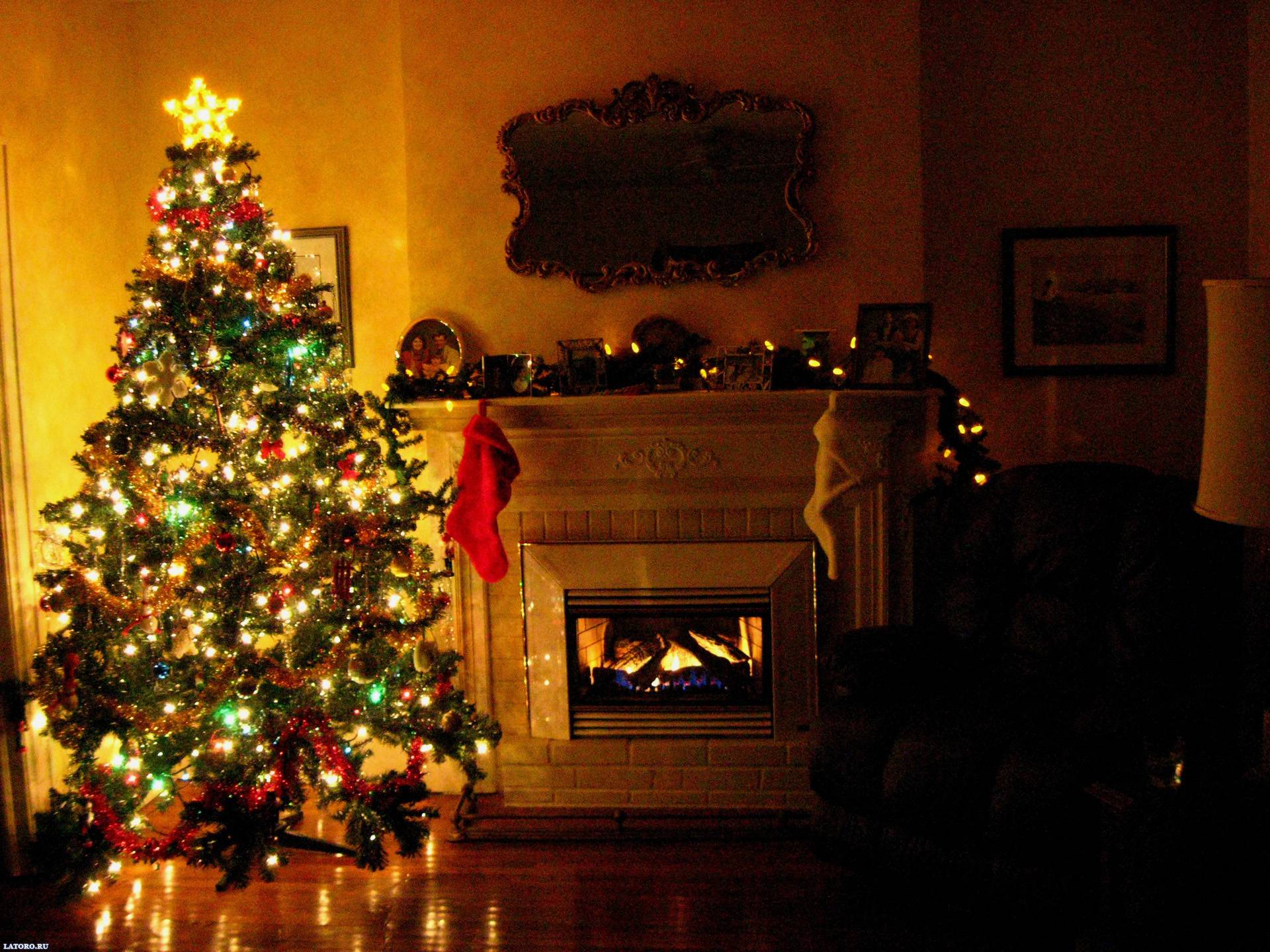 1920x1440 Christmas Desktop Background Trees In Homes