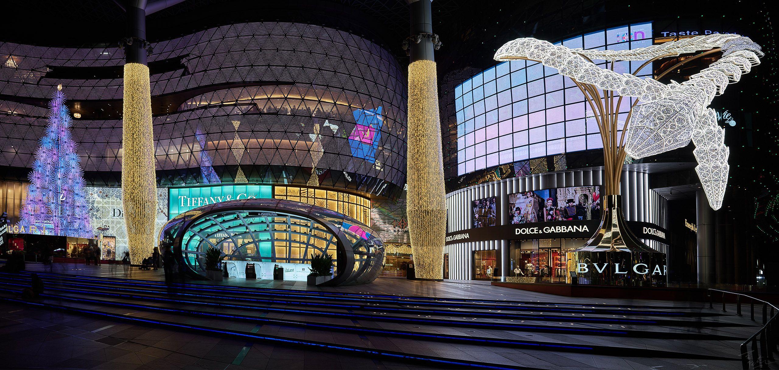 2560x1216 Event: Bvlgari lights up with interactive Fireworks tree