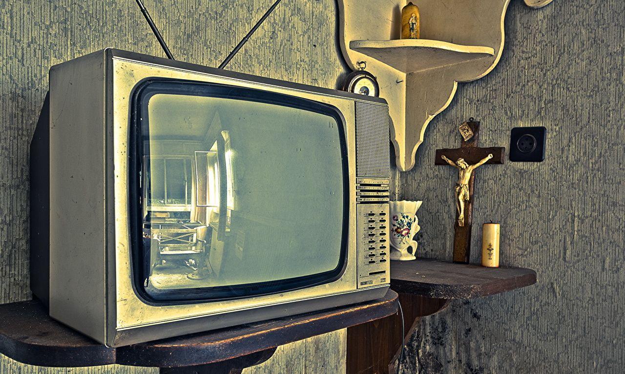 Old Television Wallpapers Top Free Old Television Backgrounds WallpaperAccess