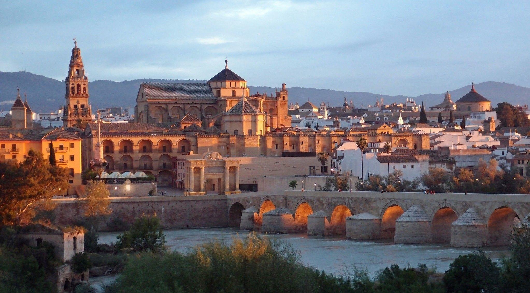 2046x1131 Spain, cities, cordoba wallpaper