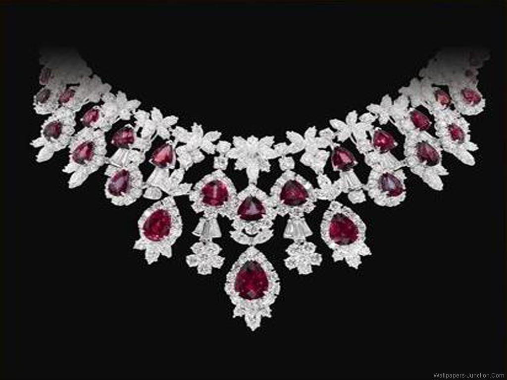 1024x768 home jewellery wallpaper diamond necklace wallpaper 796