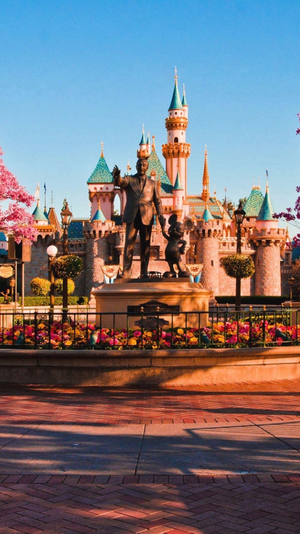 1026x1824 Disneyland Wallpaper
