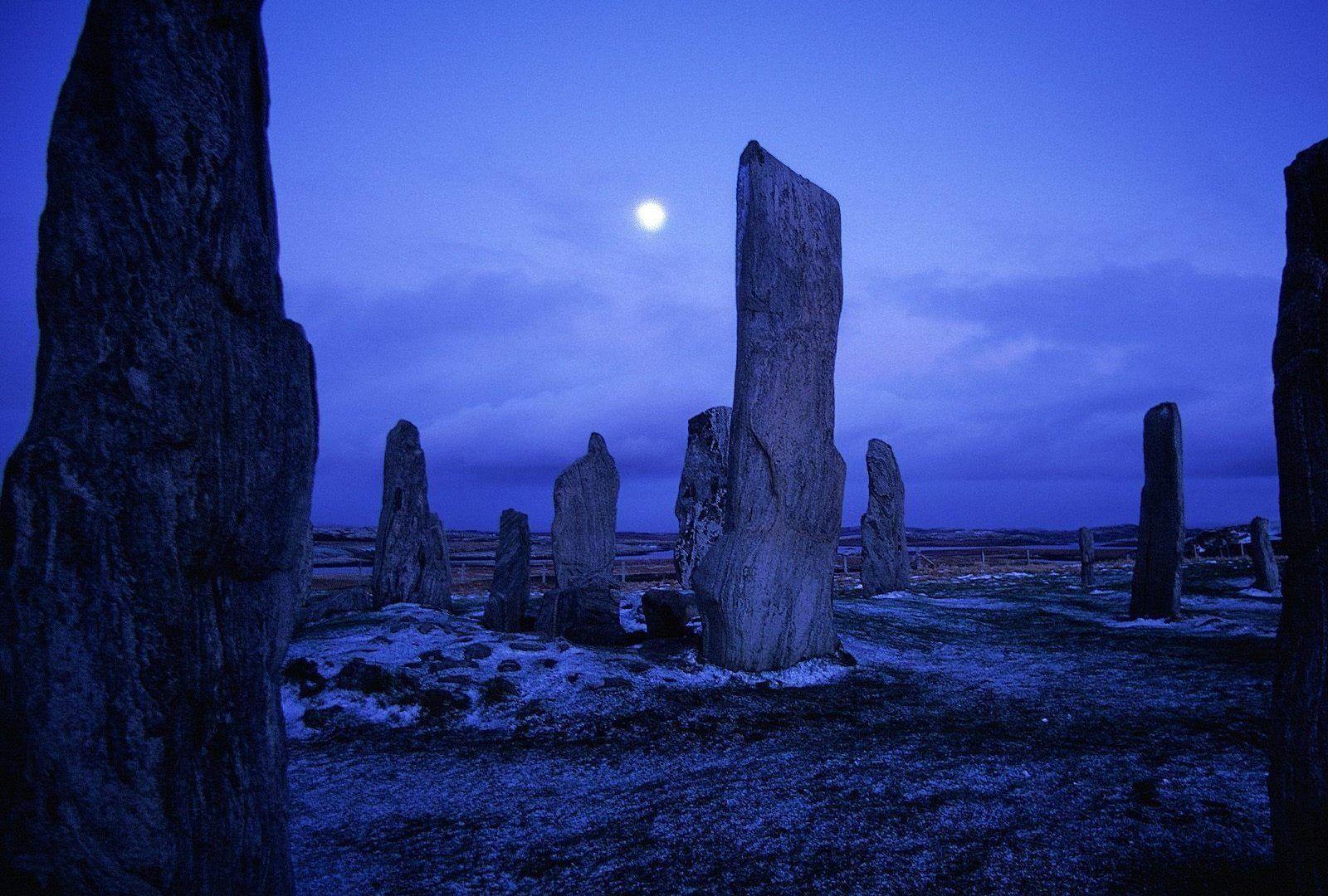 1600x1080 Ancient wallpaper: Callanish Standing Stones Isle Lewis