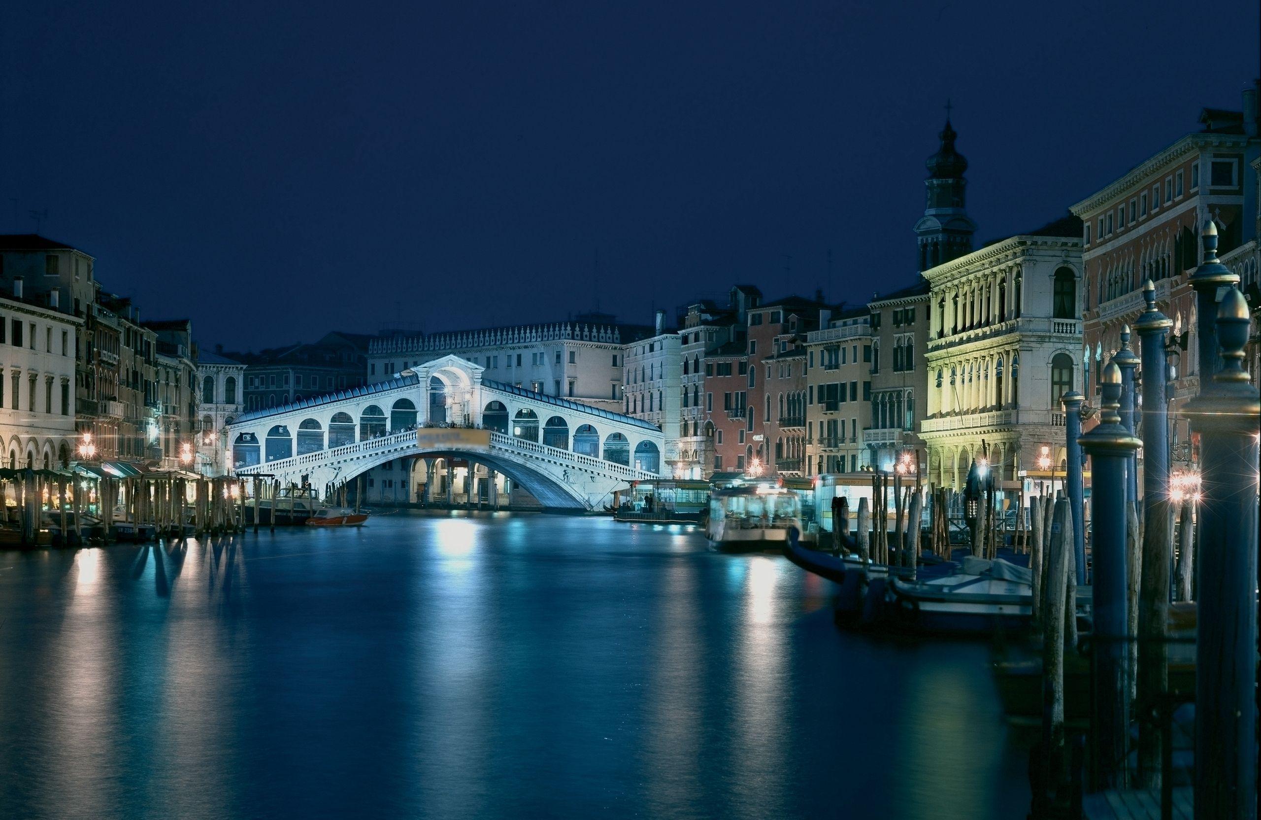 2560x1664 Venice Wallpaper