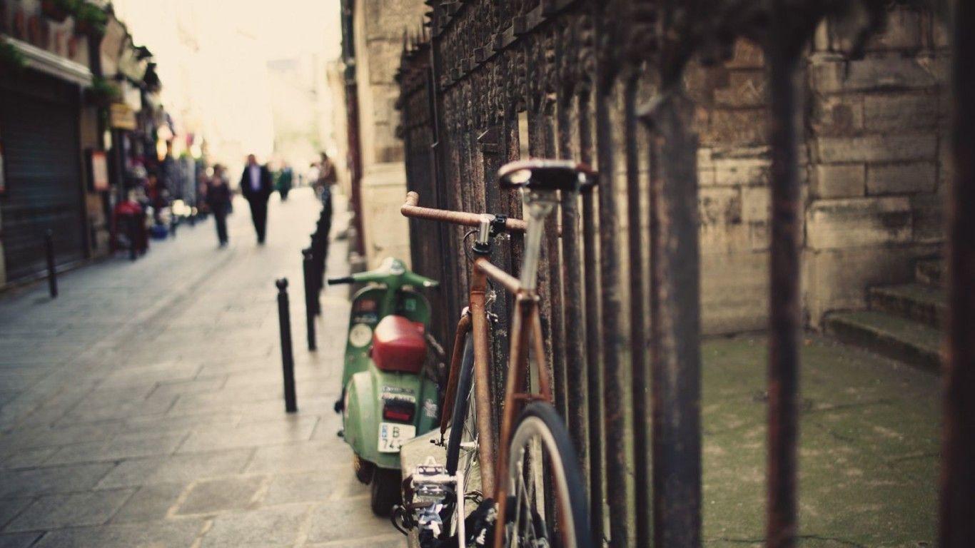 1366x768 Vintage City Photography Bicycle Wallpaper: Desktop HD Wallpaper