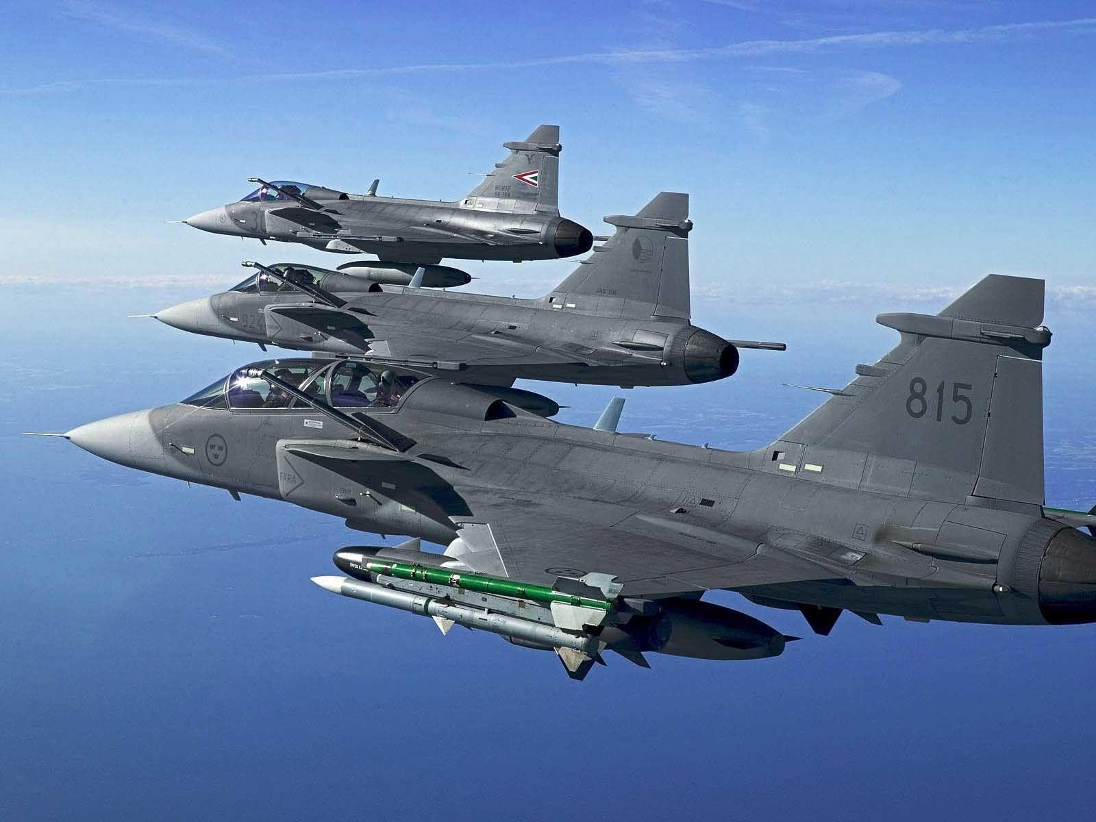 1600x1200 Fighter Plane Image Download