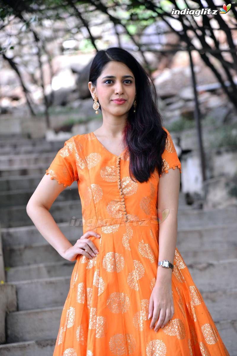 800x1200 Simran Pareenja Photo Actress photo, image, gallery