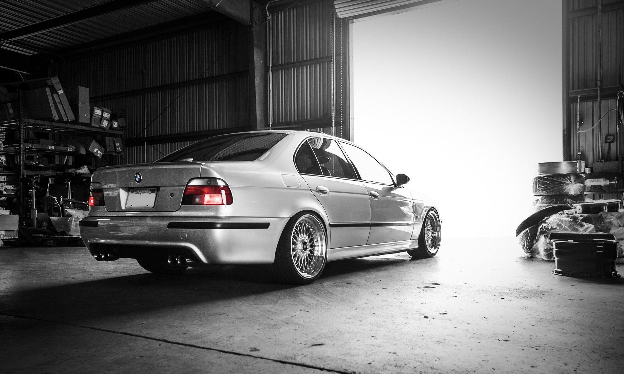 2000x1200 E39 M5 Wallpaper