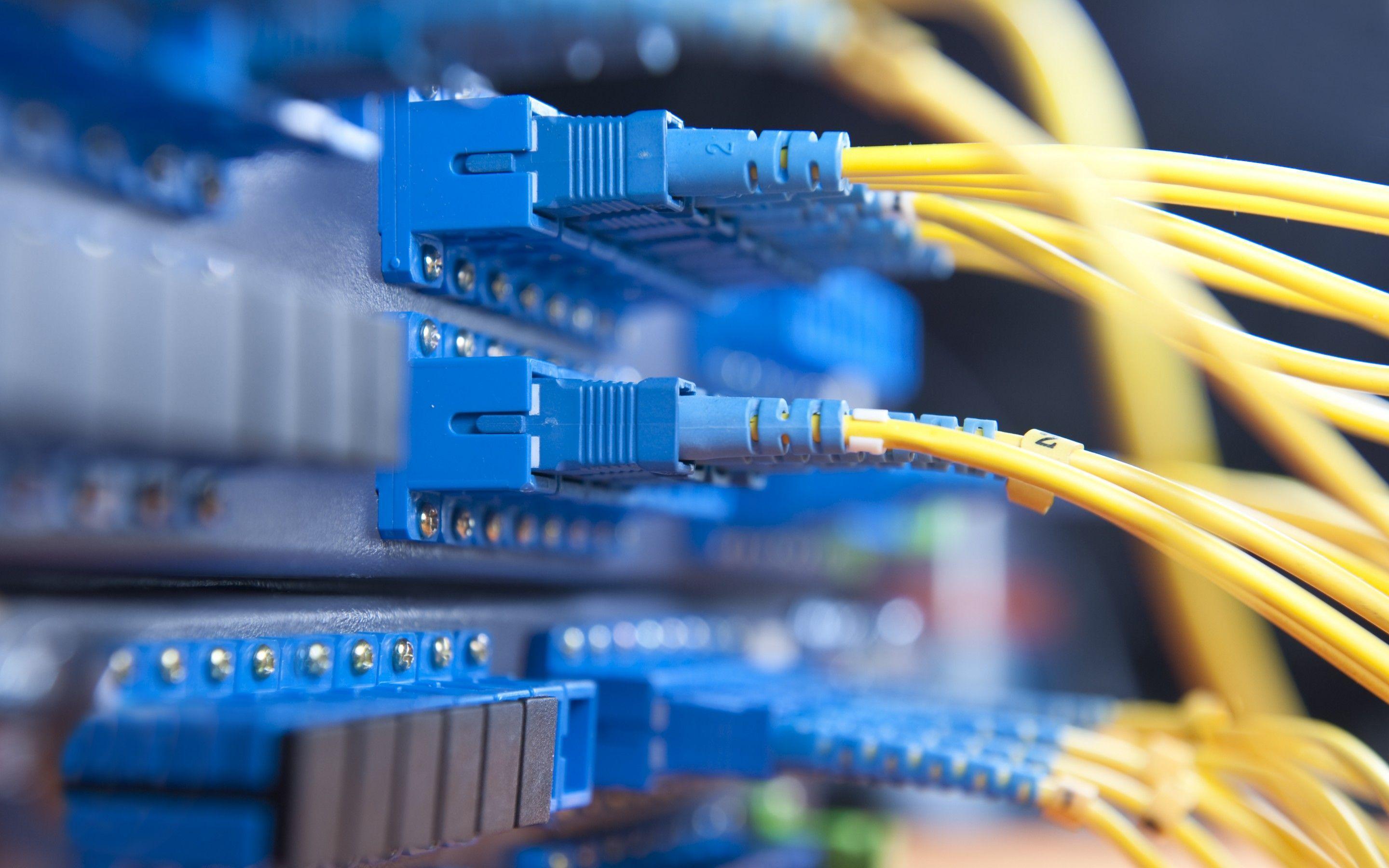 2880x1800 Networking Wallpaper