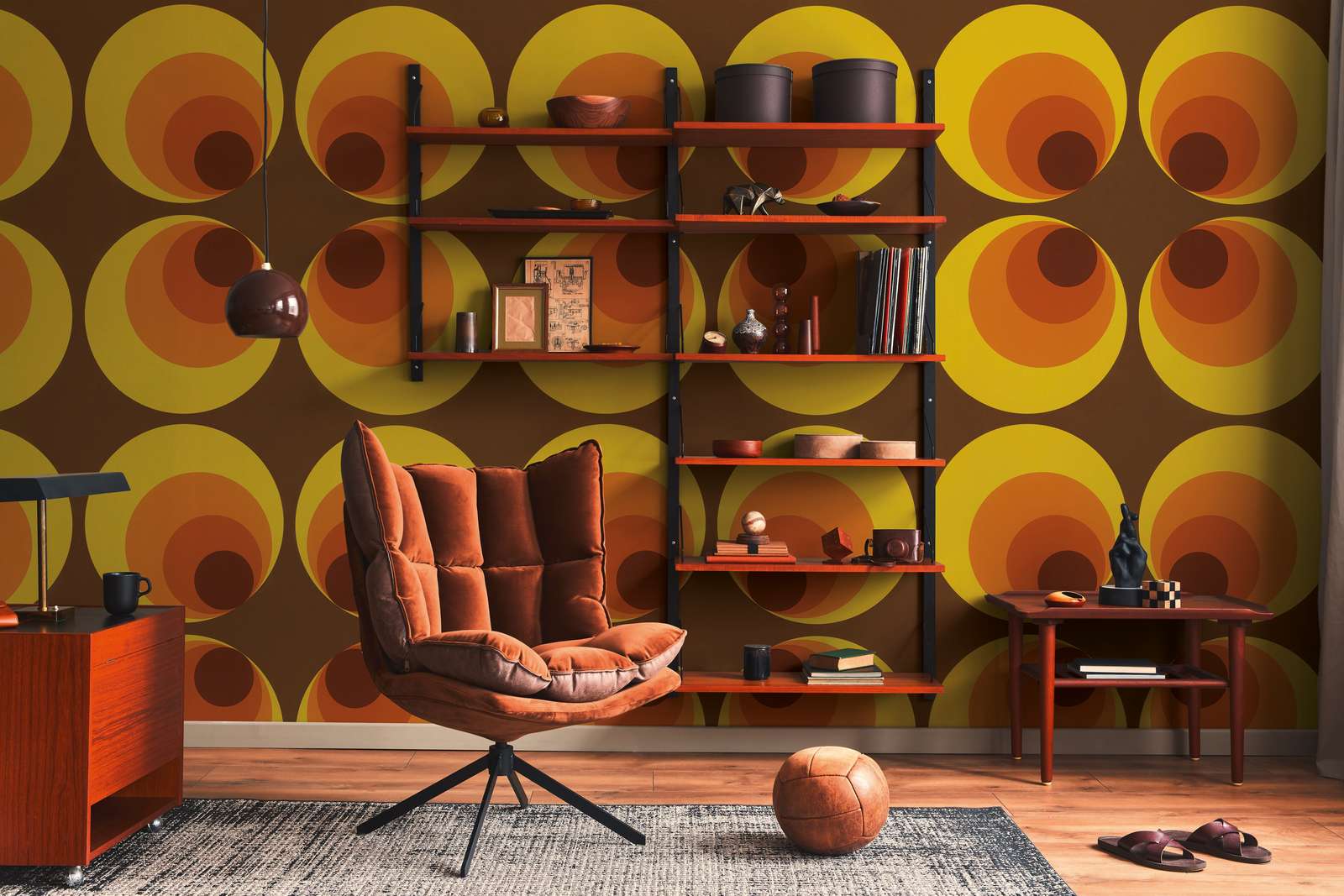 1600x1067 Vintage wallpaper with geometric 70s retro design