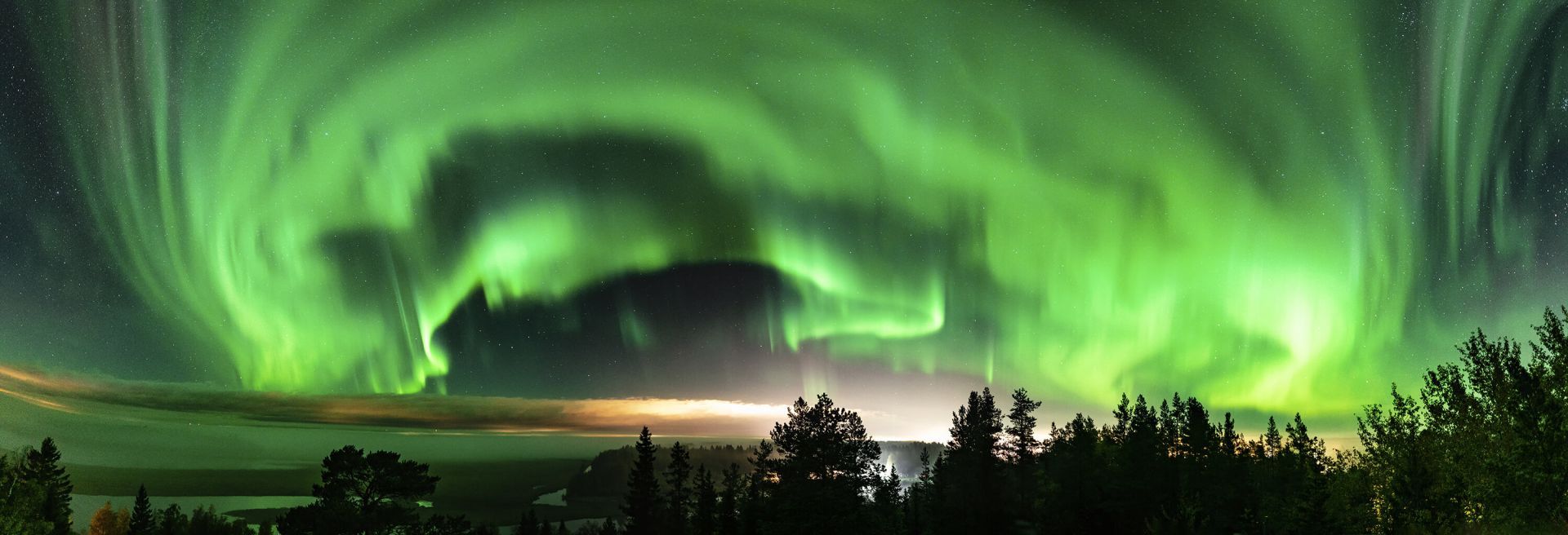 1920x656 Green Aurora Borealis
