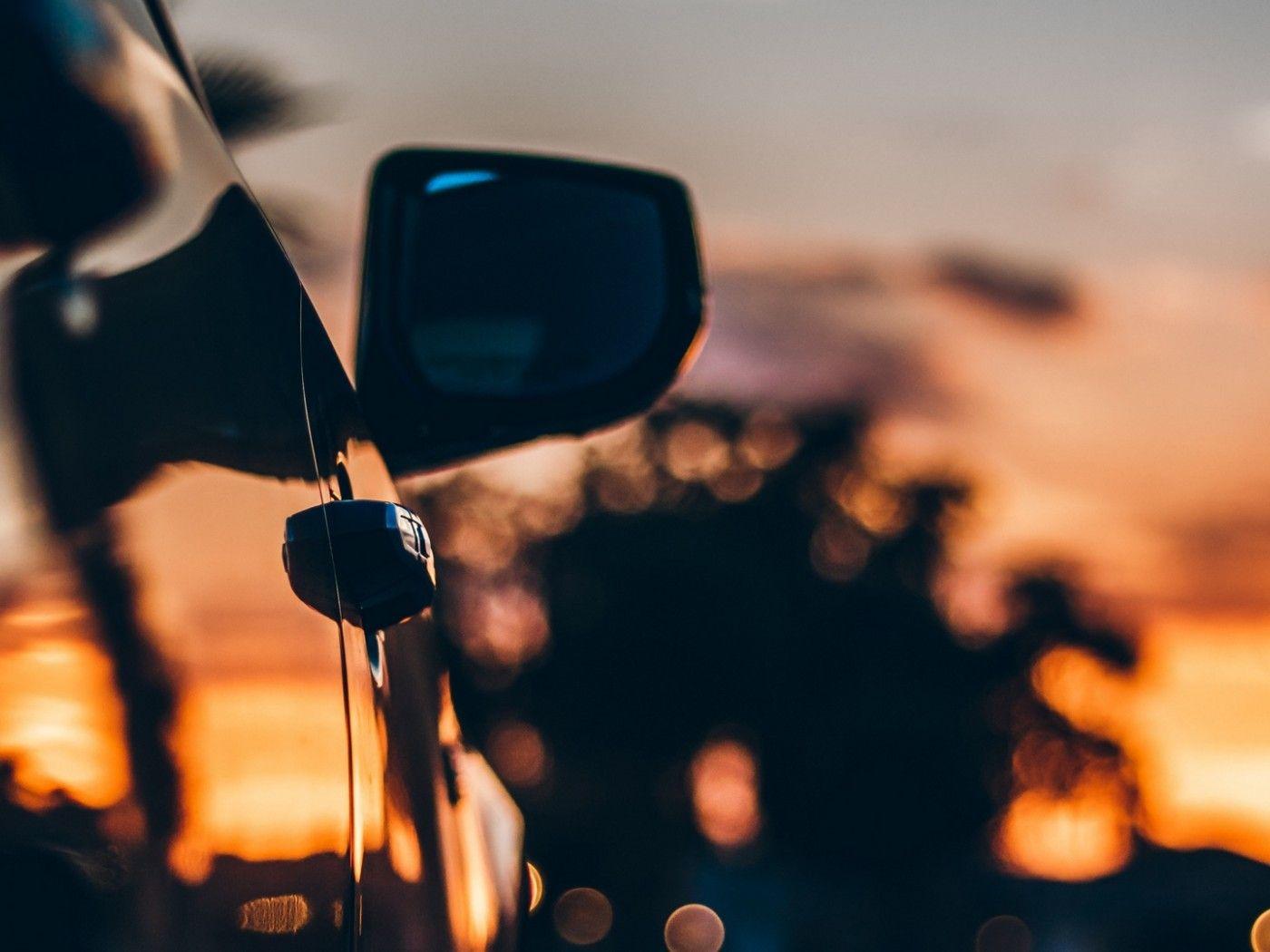 1400x1050 Blurry car mirror HD Wallpaper 1400x1050 Wallpaper
