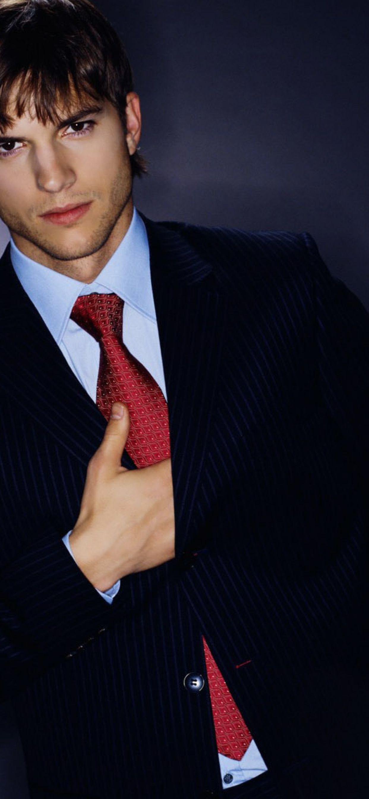 1242x2688 Ashton Kutcher In Suit wallpaper iPhone XS MAX