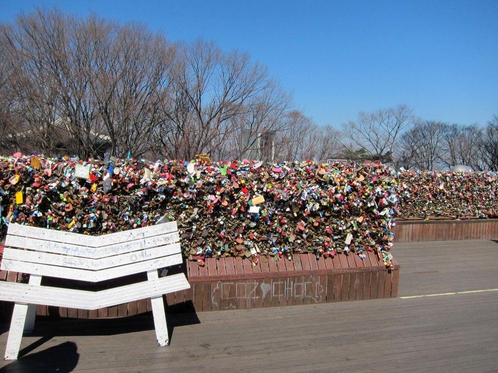 1024x768 Ổ khóa tình yêu và khung cảnh đáng yêu tại Tháp N Seoul - Đám đông, Tải xuống