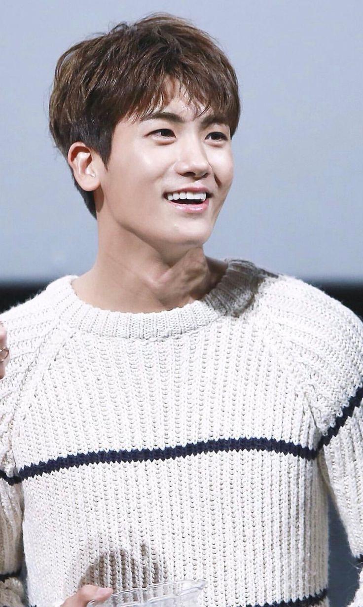 736x1230 Park Hyung Sik Wallpaper
