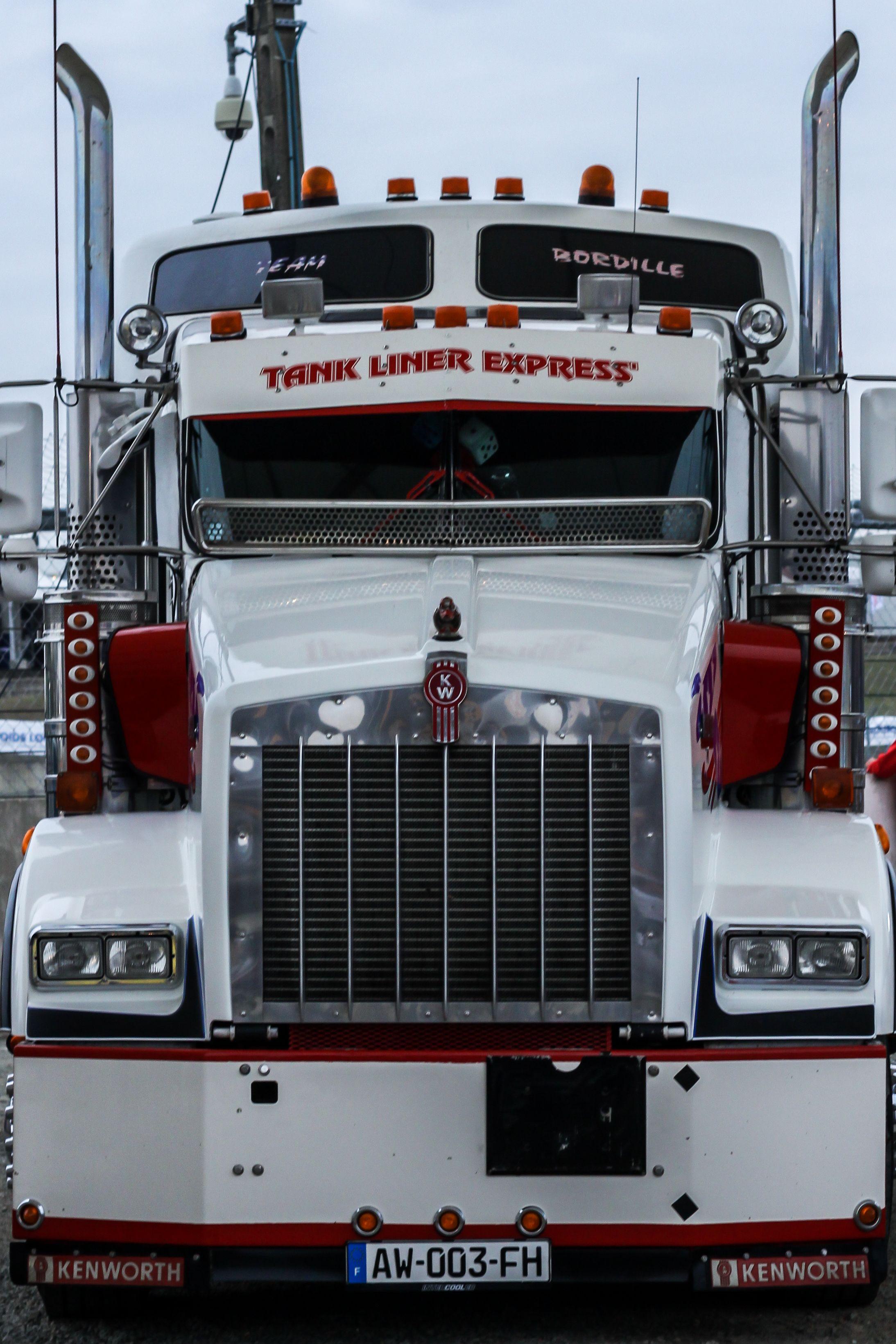 2188x3282 Kenworth Truck Wallpaper Truck