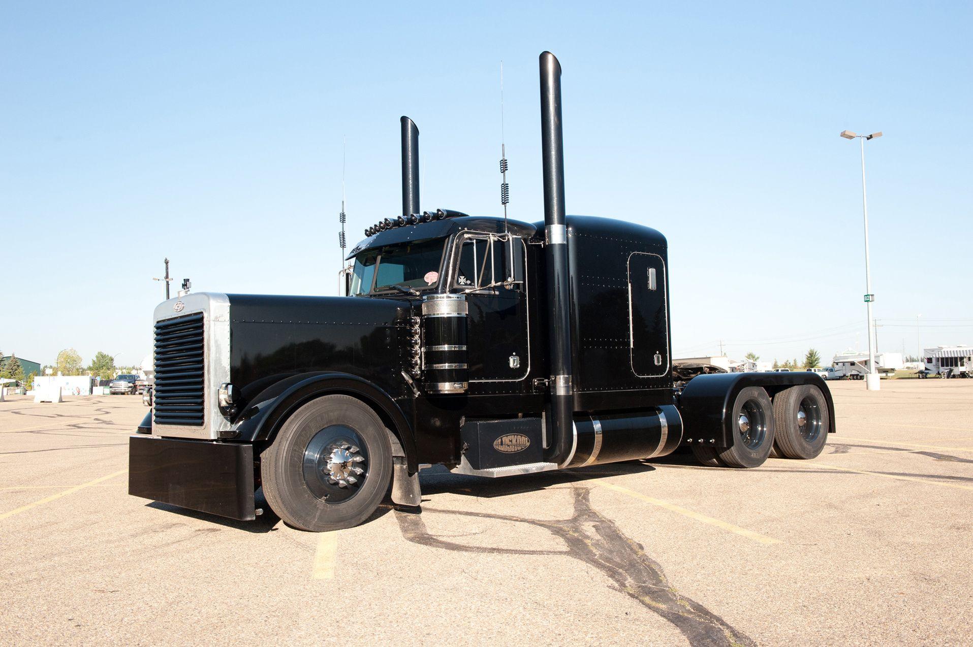 1915x1274 Big Truck Wallpaper