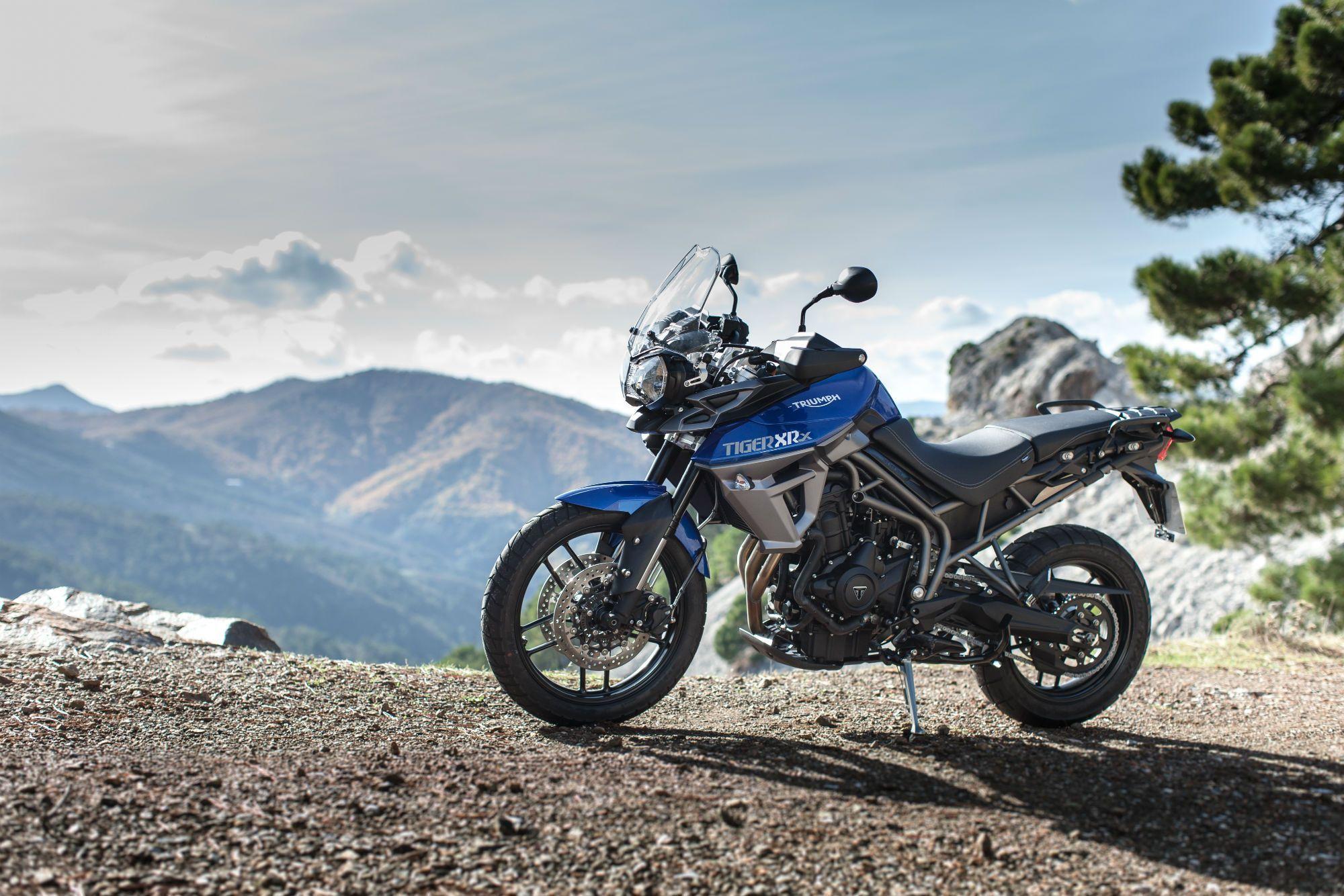 2000x1334 Triumph Tiger 800 Wallpaper
