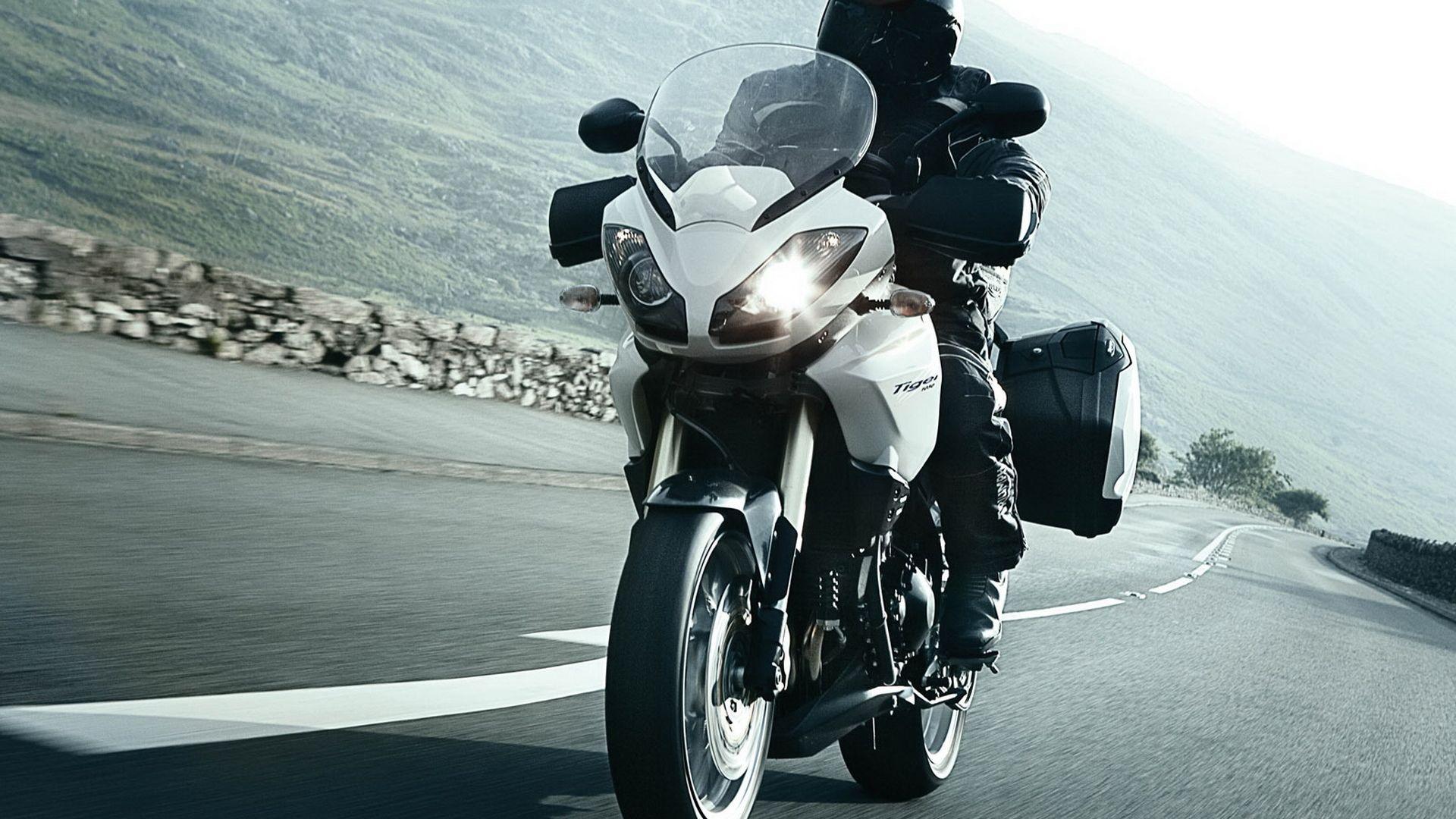 1920x1080 Free download Triumph Tiger wallpaper and image [1920x1200]