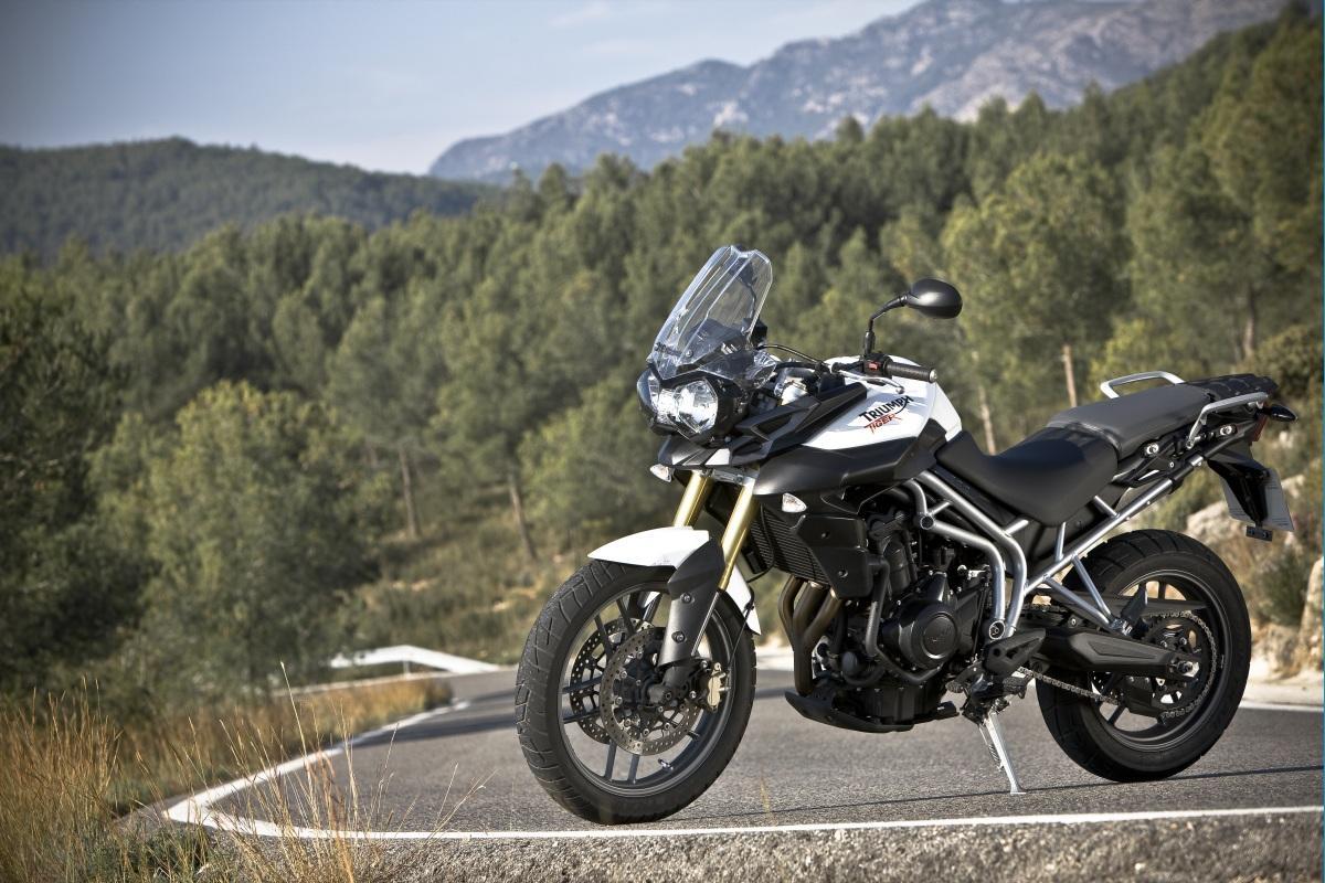 1200x800 11.03.15 Triumph Tiger 800 Desktop Wallpaper