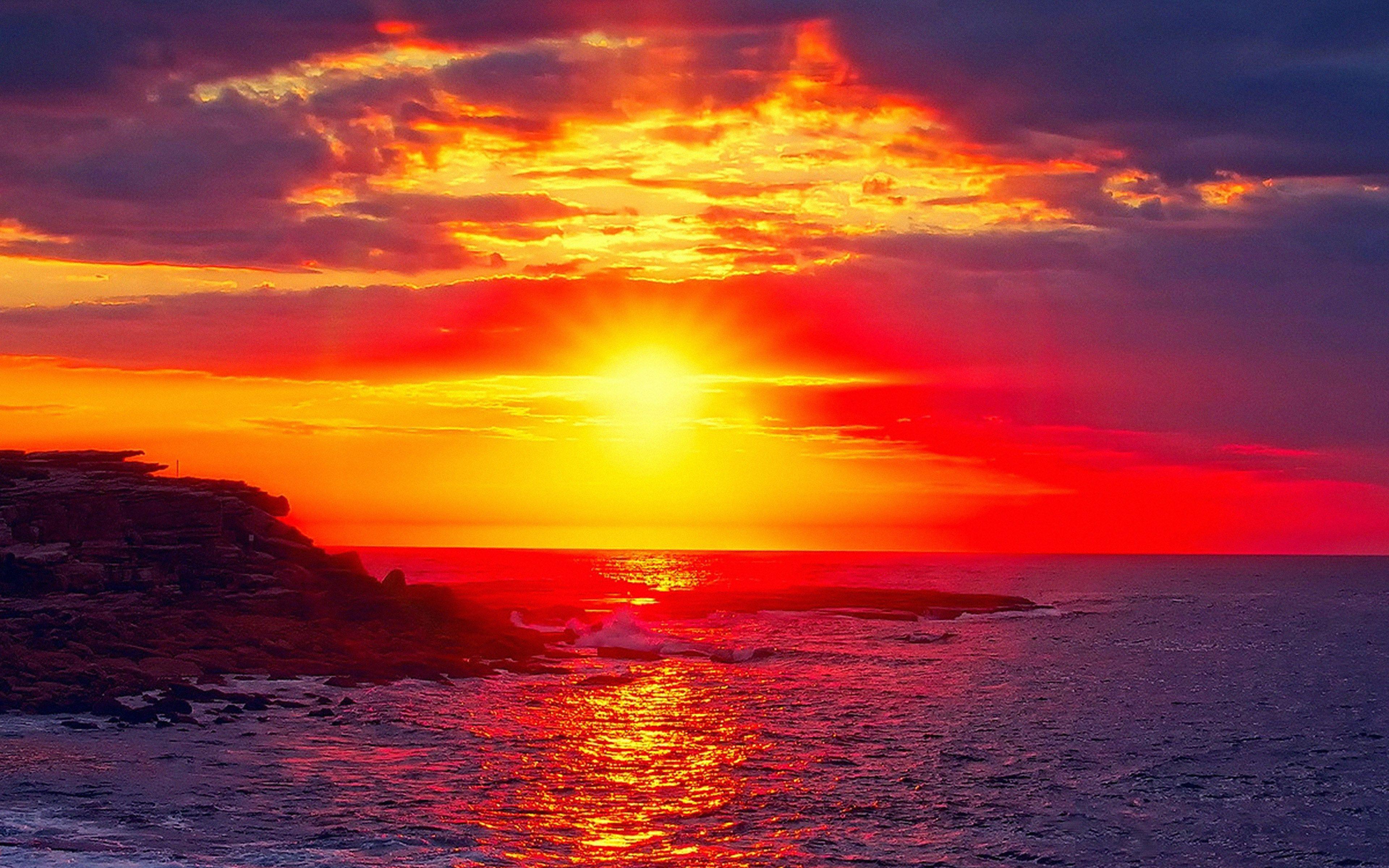 Невероятно солнце. Красивый закат. Рассвет на море. «Яркий закат». Красивый закат солнца.