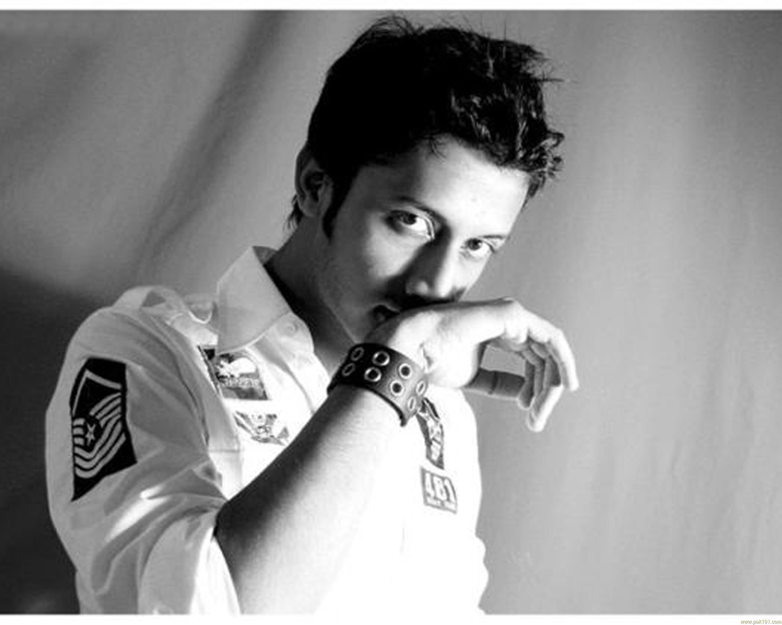 2560x2048 Wallpaper > Singers > Atif Aslam > Atif Aslam high quality! Free