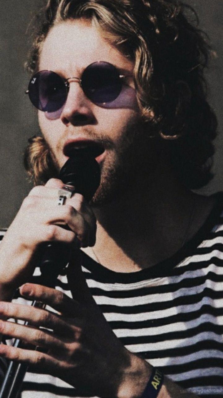 720x1280 Image about wallpaper in 5sos fivesauce