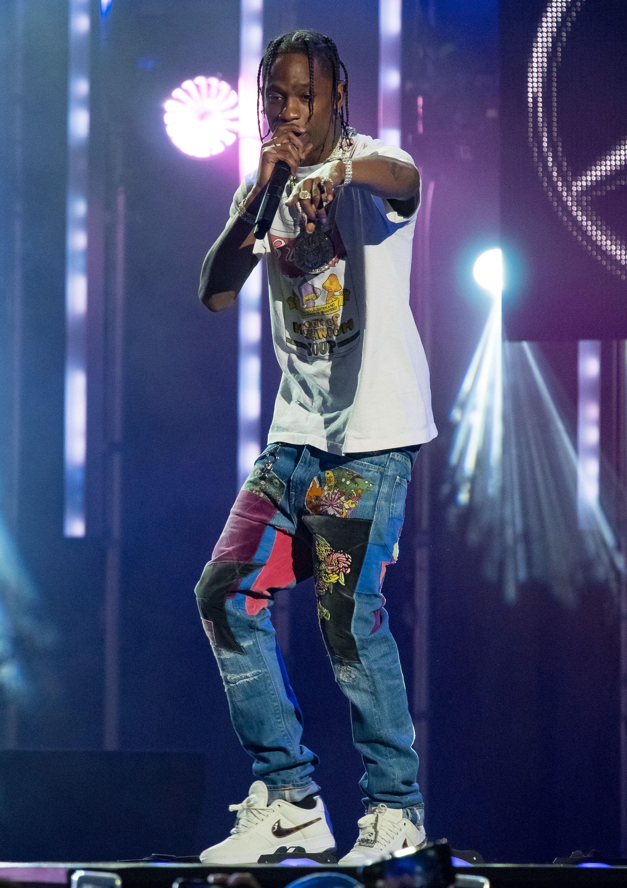 2191x3100 Kylie's Baby Daddy, Travis Scott, in Legal Trouble? Travis Scott