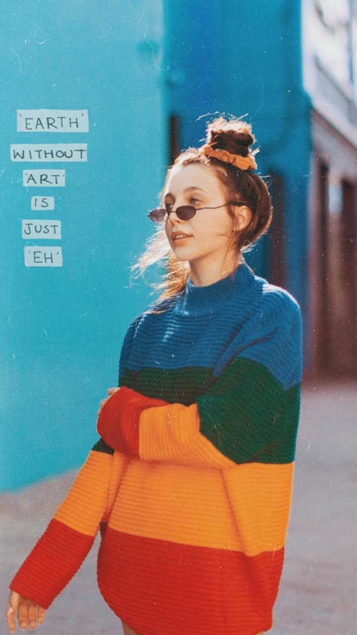 719x1280 Emma Chamberlain Wallpaper