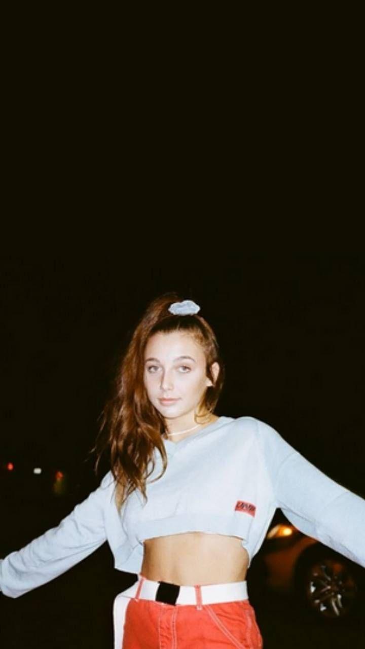 720x1280 emma chamberlain wallpaper