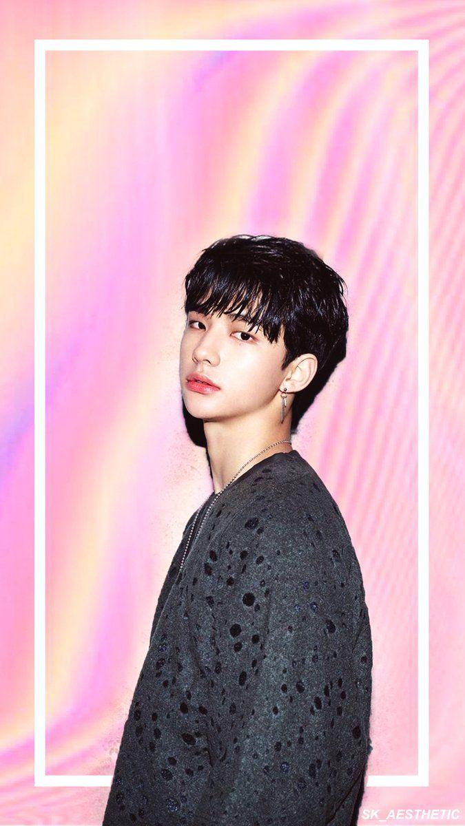 675x1200 Hyunjin Stray Kids Wallpaper