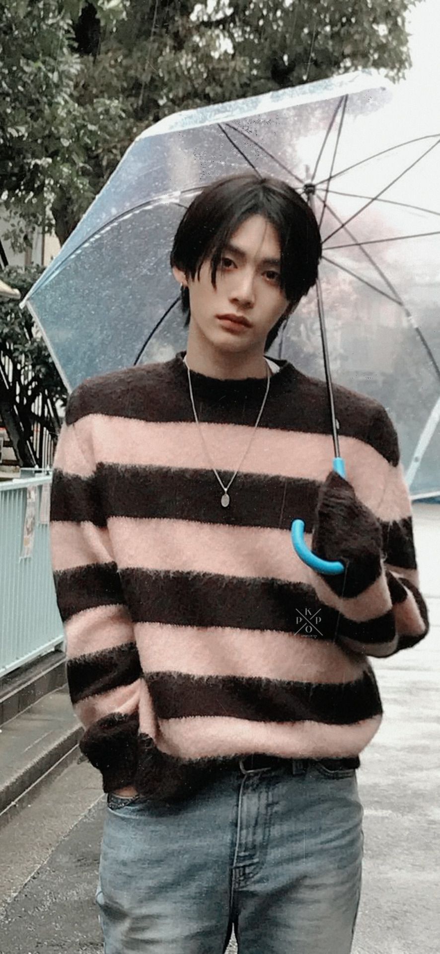 886x1920 Kpop Locks