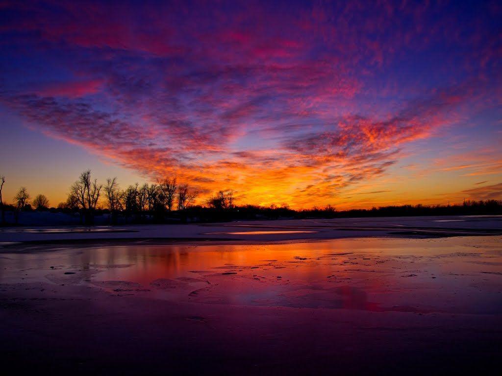 1024x768 cool Astonishing Purple Red Sunset.