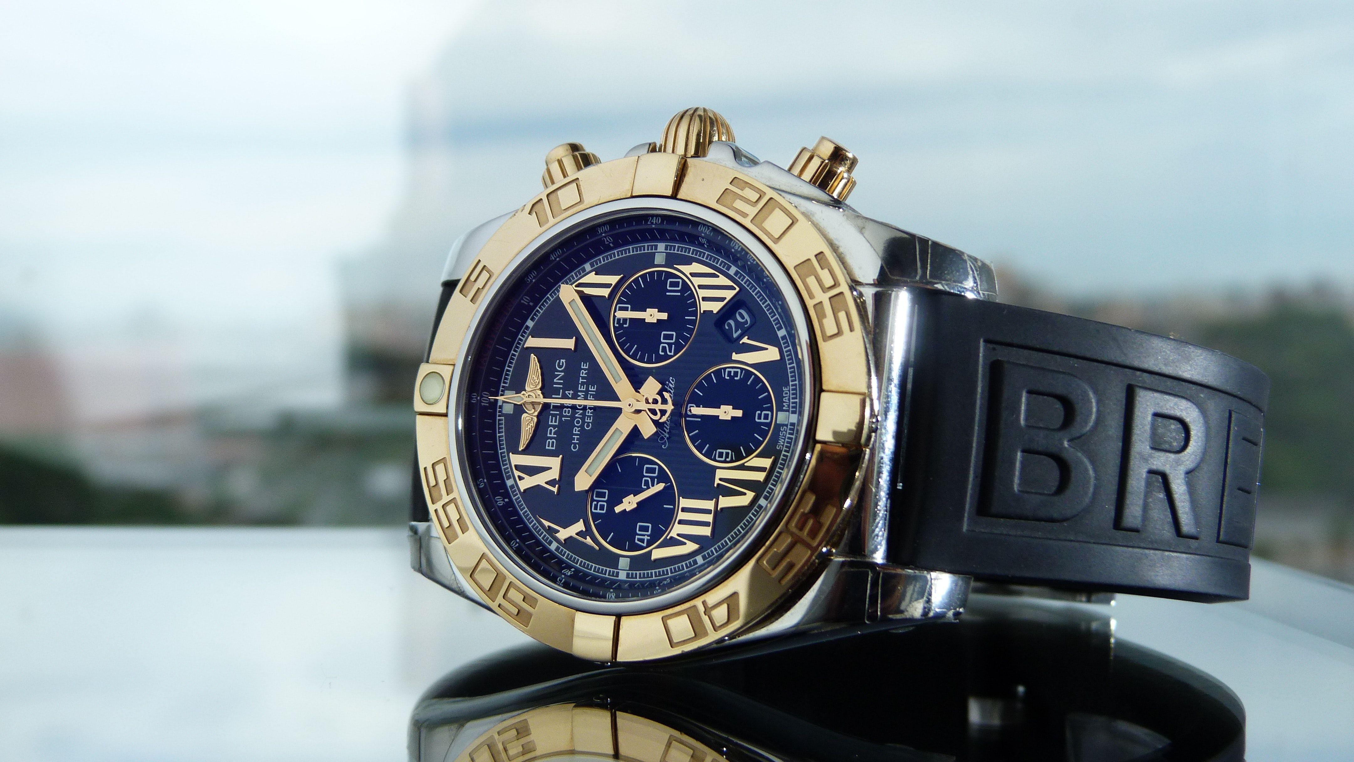 4320x2432 Free of accessories, arm clock, breitling