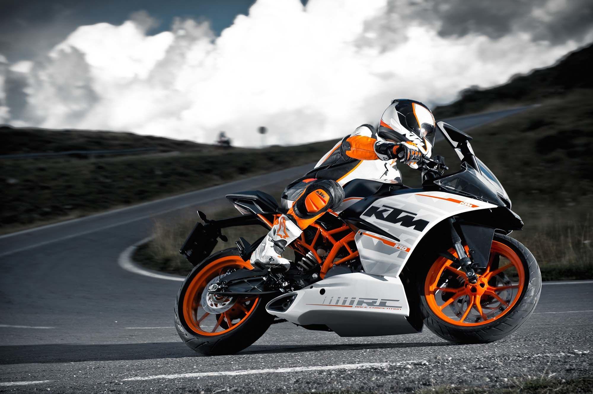 2000x1331 Ktm Duke Bike HD Wallpaper