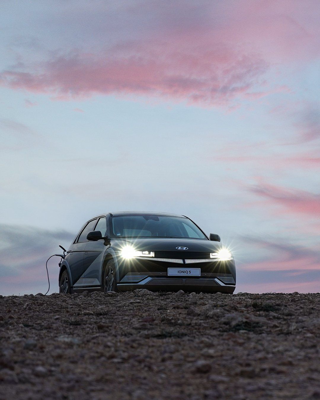 1080x1350 Hyundai Worldwide On X: A Collaboration Between Car And Artist. The Vehicle To Load Technology (V2L) Of The IONIQ 5 Takes The Artistry Of To A Whole New Level